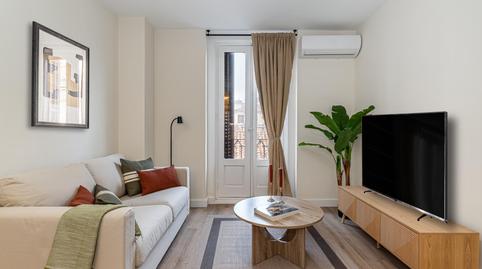 Foto 2 de Piso de alquiler en Calle Huertas, Cortes - Huertas,  Madrid Capital