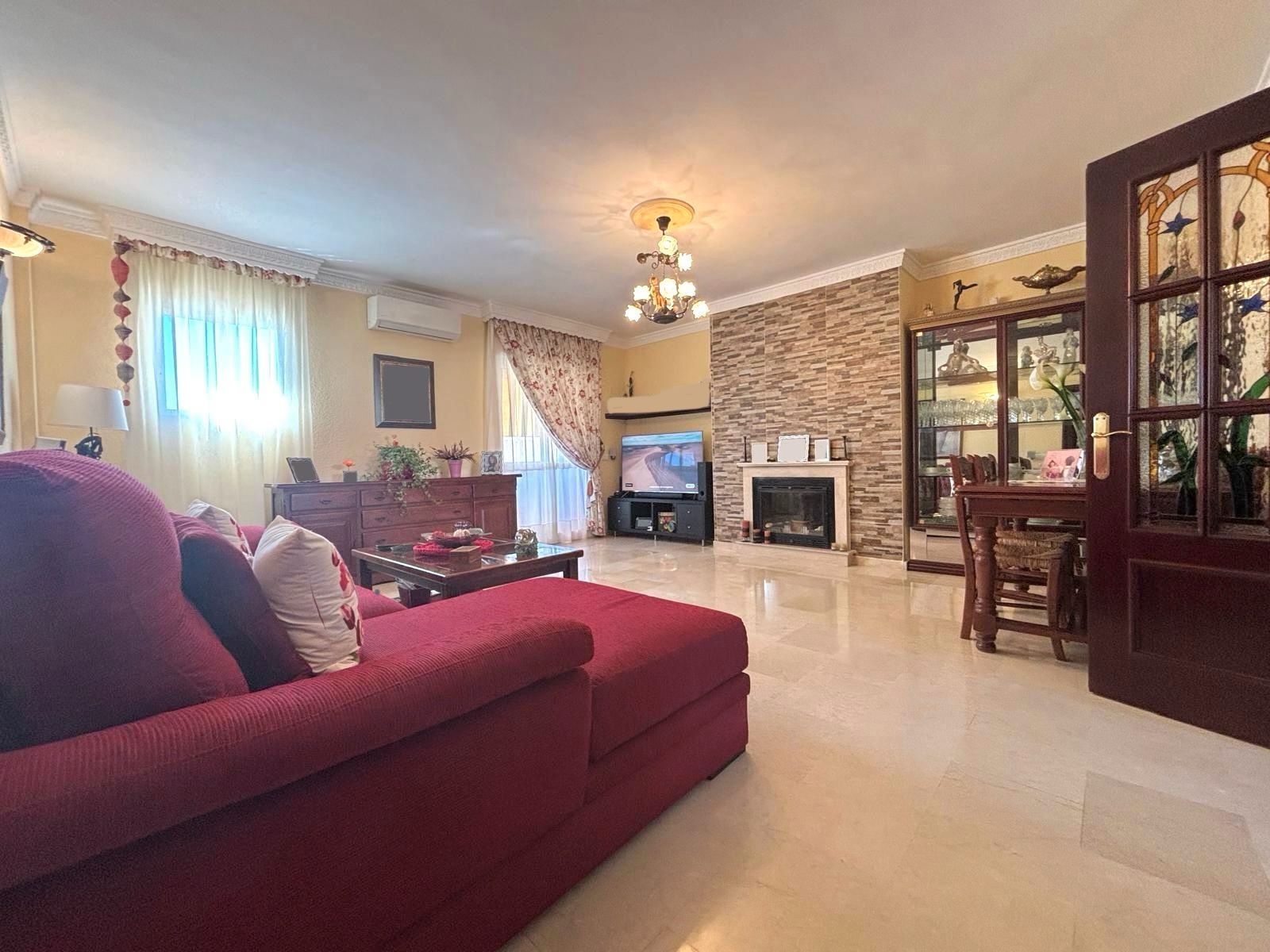 Sala d'estar de Àtic en venda en Benalmádena amb Aire condicionat, Terrassa i Moblat