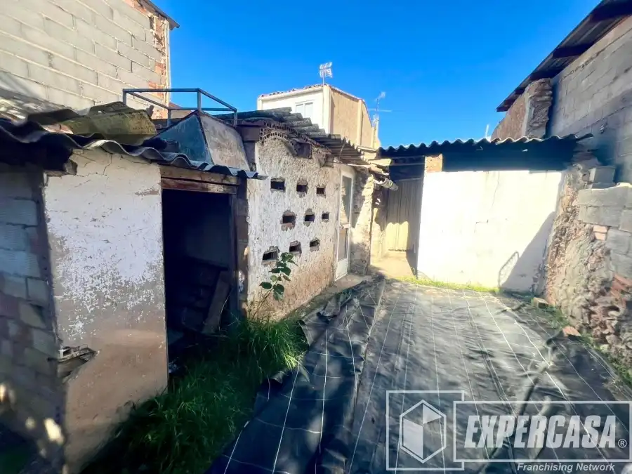 Country homes for sale in Requena  with Terrace