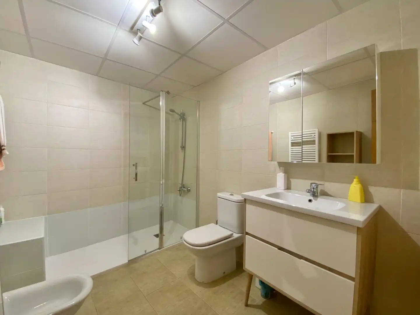 Baño de Piso de alquiler en Madrid con Calefacción