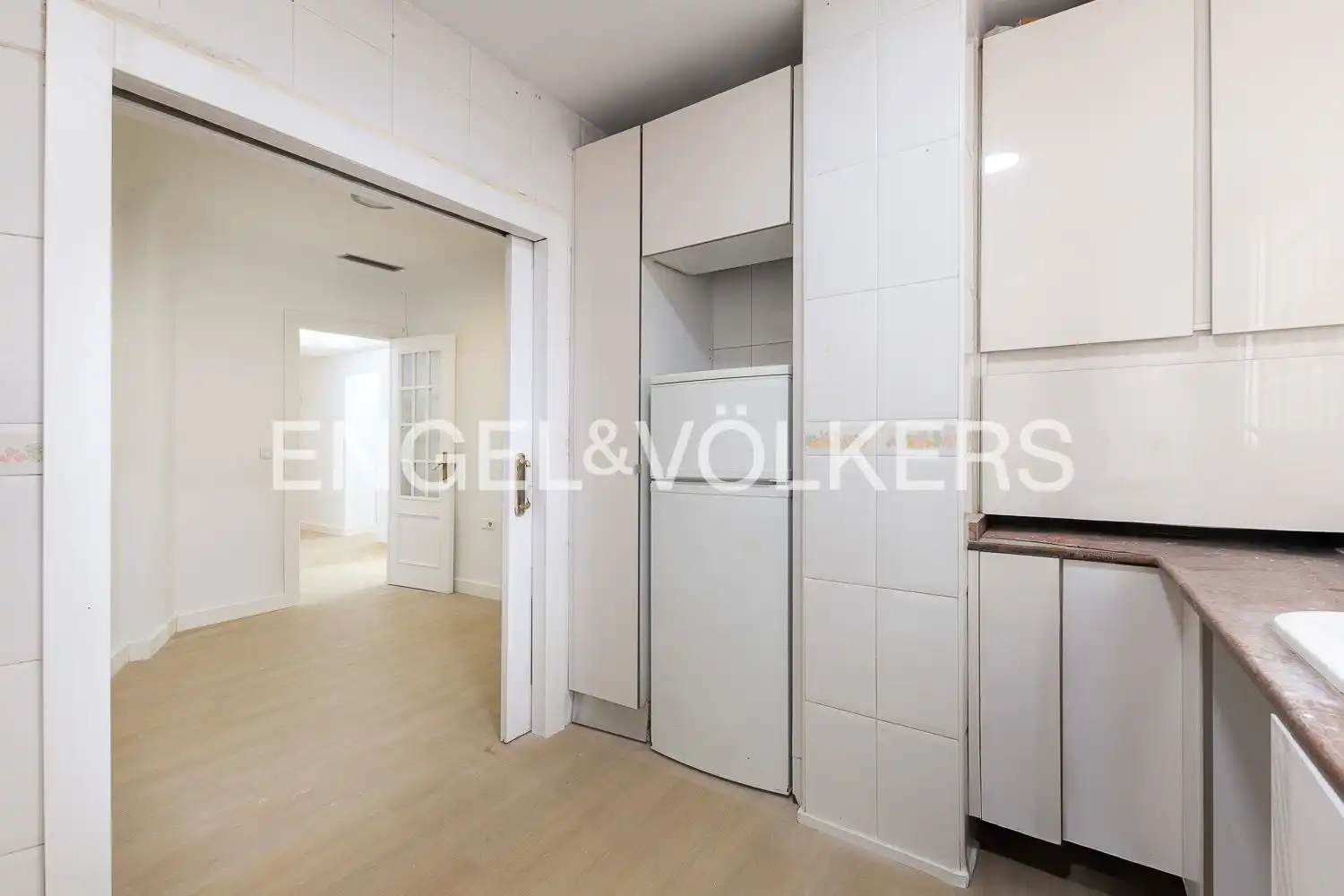 Wohnung zur Miete in Valencia mit Klimaanlage, Heizung und Möbliert
