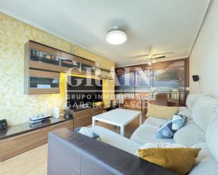 Sala d'estar de Apartament en venda en  Albacete Capital amb Calefacció
