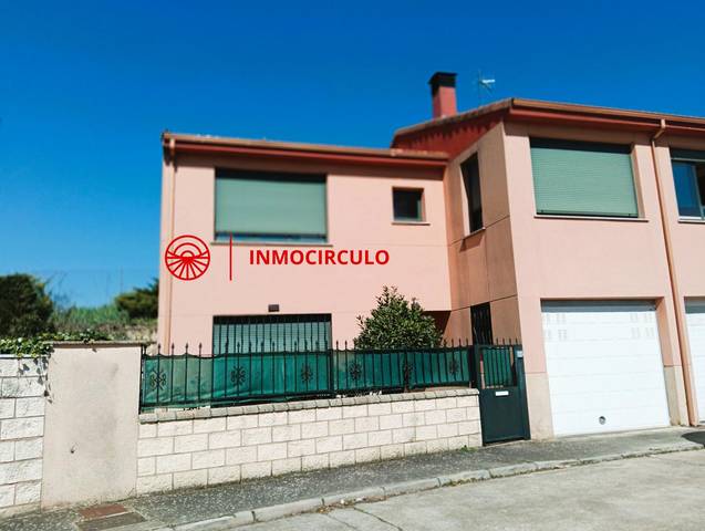 Casa adosada en Venta en Cogollos