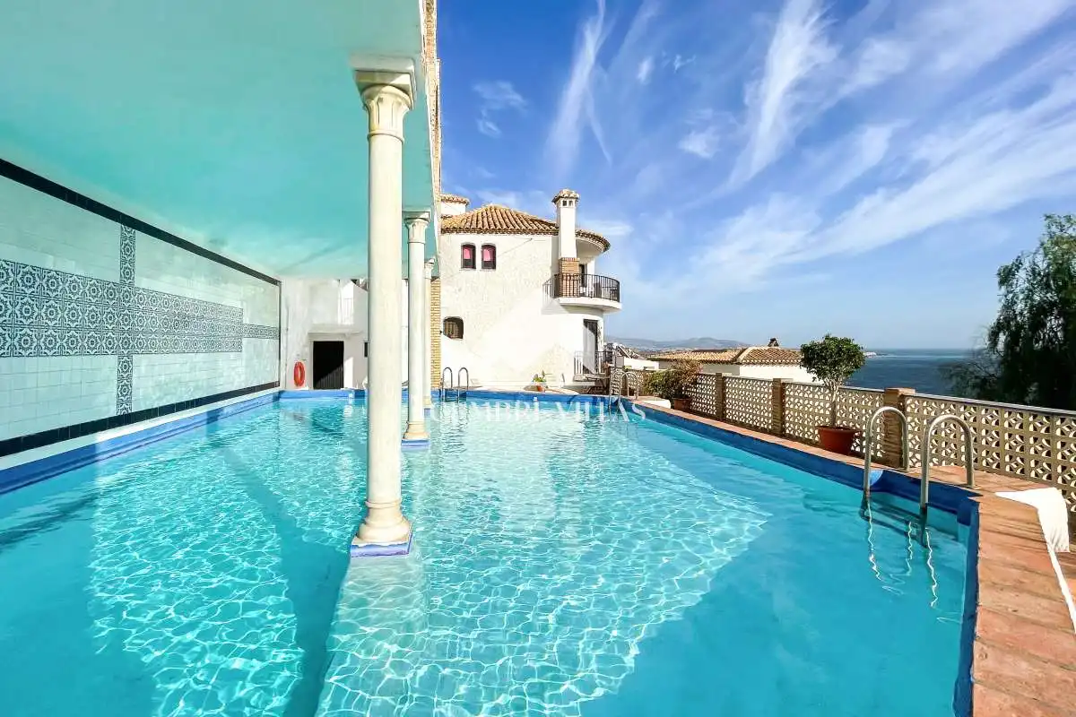 Piscina de Casa o xalet en venda en Salobreña amb Terrassa, Internet i Piscina comunitària