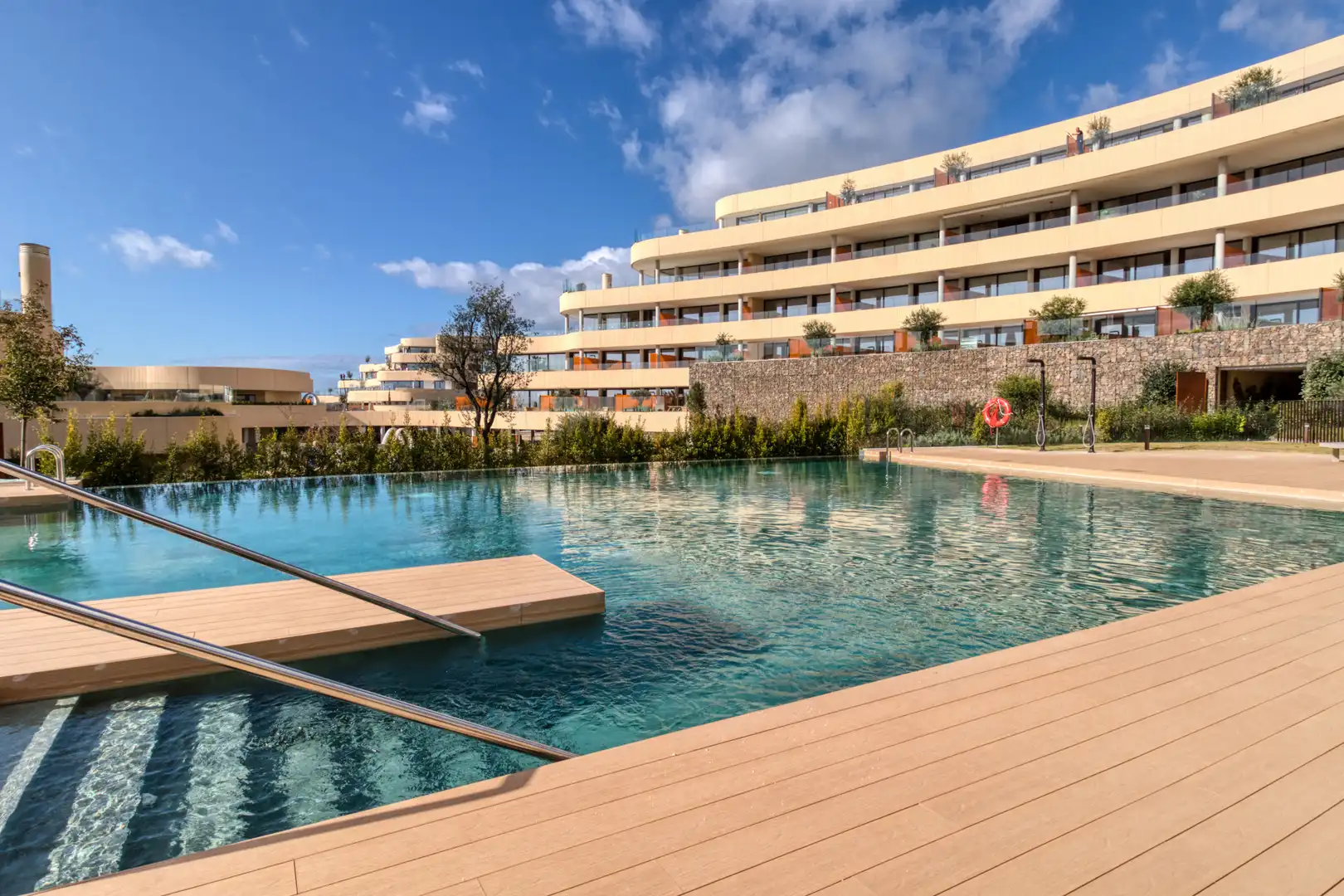 Apartment with pool for sale in El Higuerón