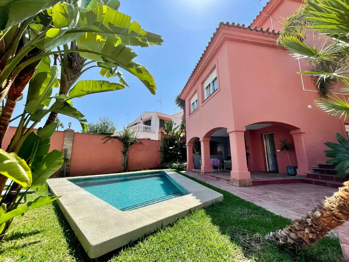 Houses for rent in DE LOS JAZMINES-NVA ANDAL, 406, Nueva Andalucía centro