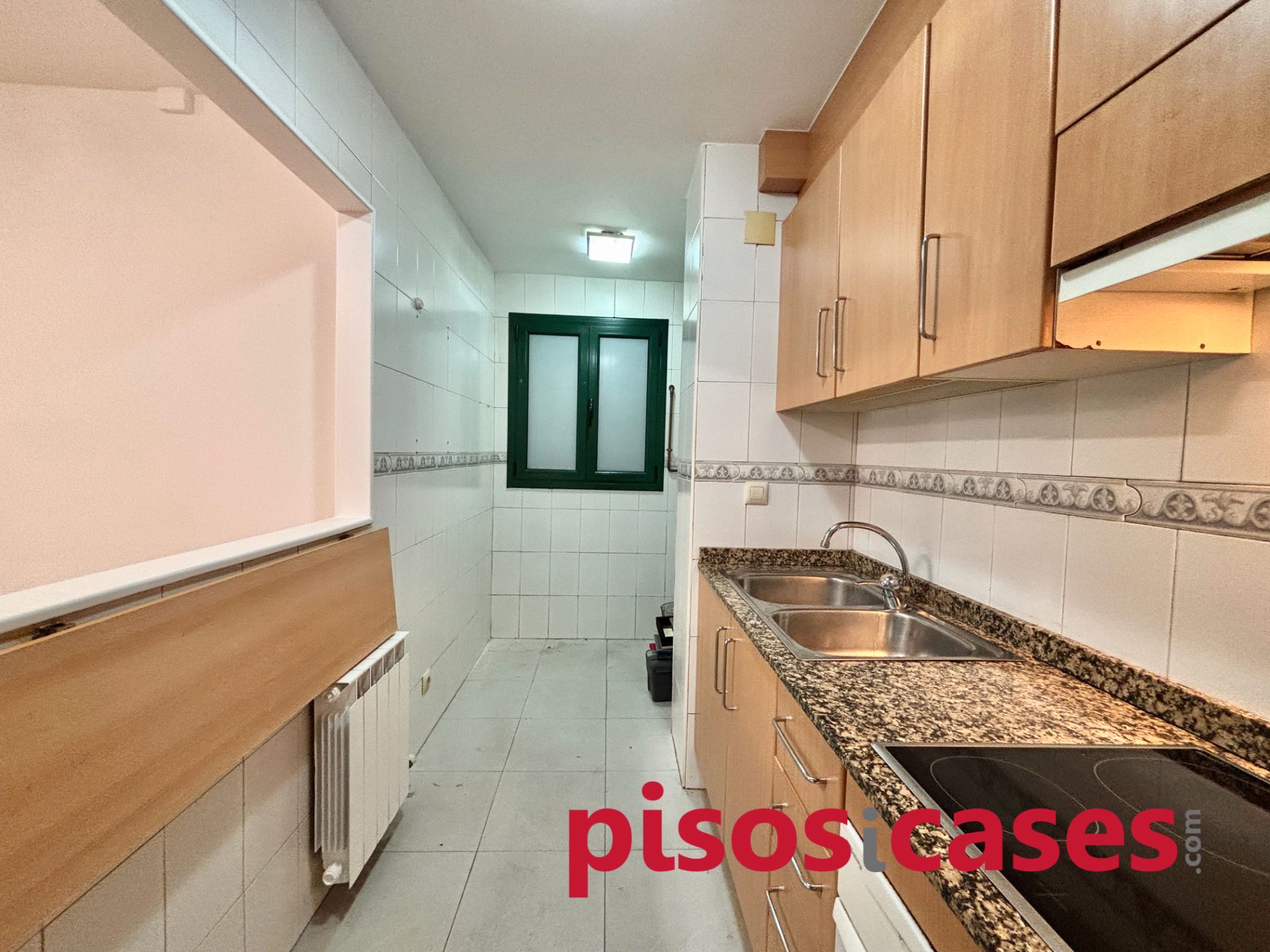 Kitchen of Flat for sale in Manlleu  with Heating and Oven
