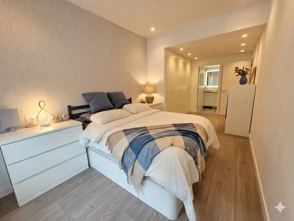 Habitación de Piso en venta en Bilbao  con Calefacción, Jardín privado y Parquet