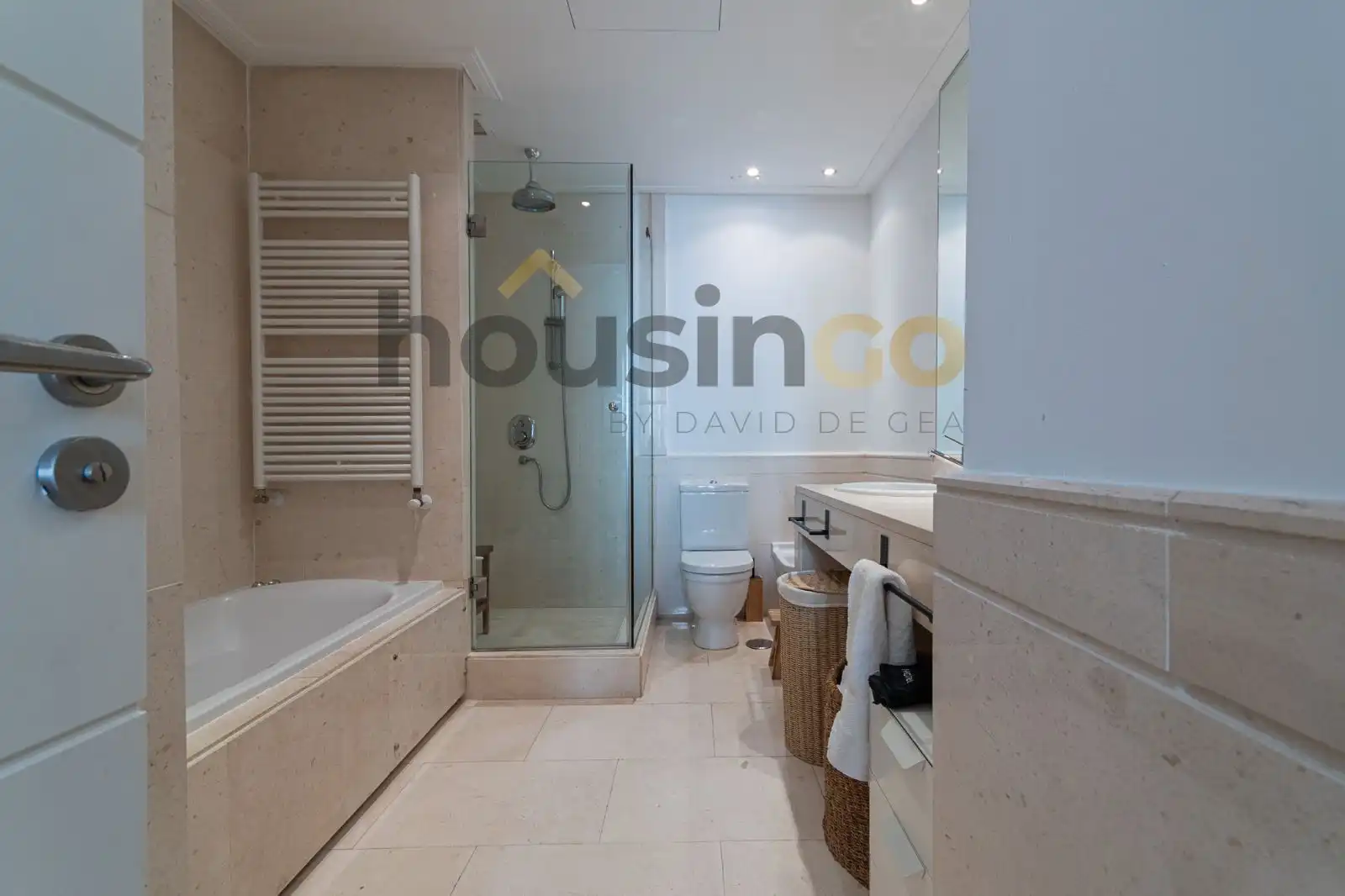 Badezimmer von Wohnung zur Miete in Madrid mit Klimaanlage, Heizung und Parkett