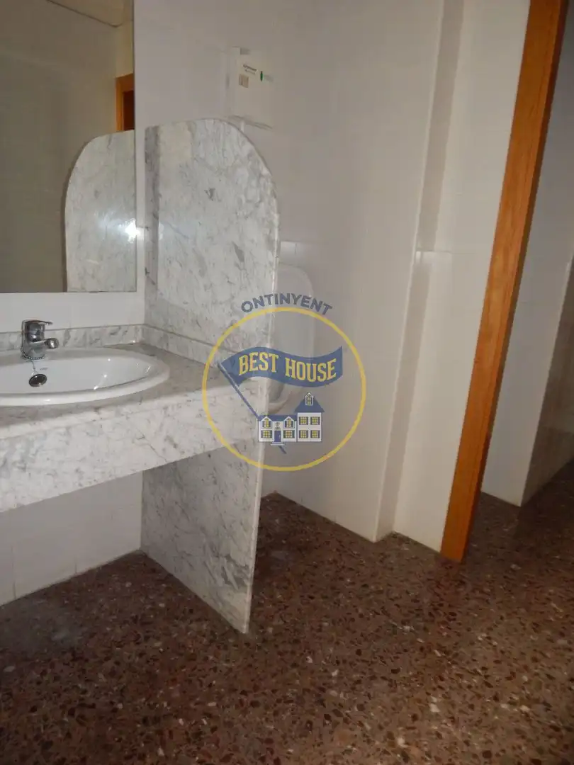 Business premises for sale in Sant Josep - Zona Hospital, imagen 9