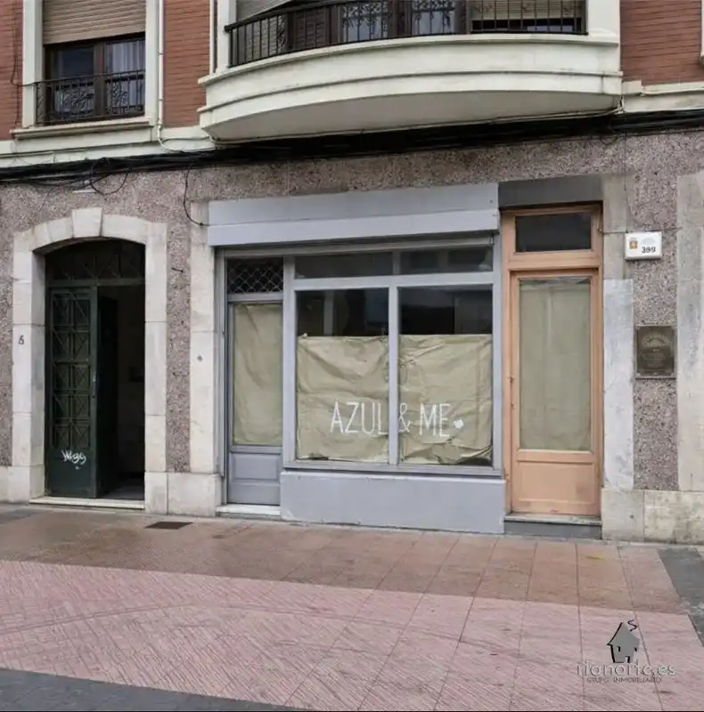 Locale commerciale in vendita a Calle del Comercio