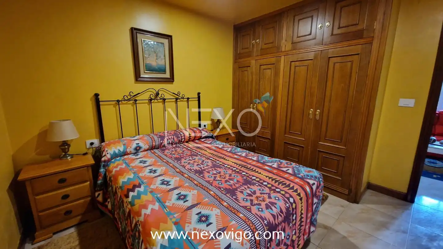 Habitación de Casa o chalet en venta en Cangas  con Calefacción, Jardín privado y Piscina