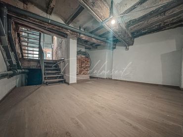 Business premises to rent in Carrer de Vallroquetes 35