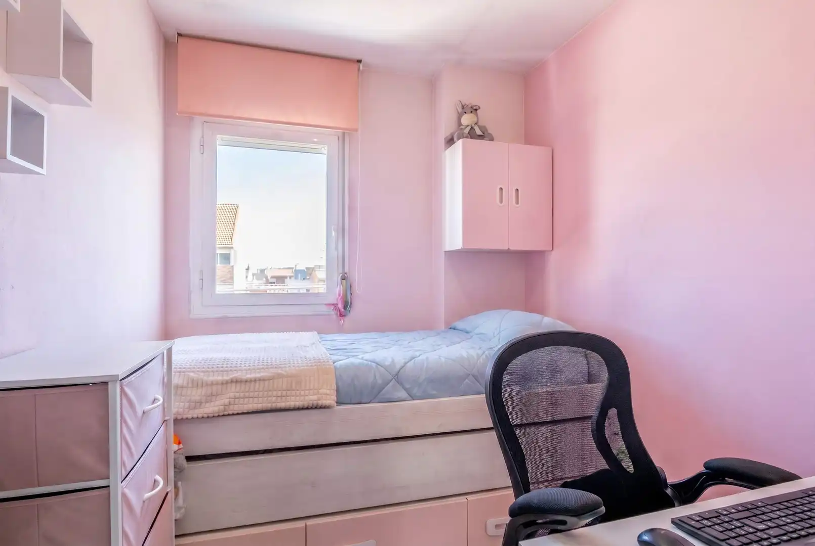 Bedroom of Attic for sale in Zaragoza  with Air Conditioner, Heating and Terrace