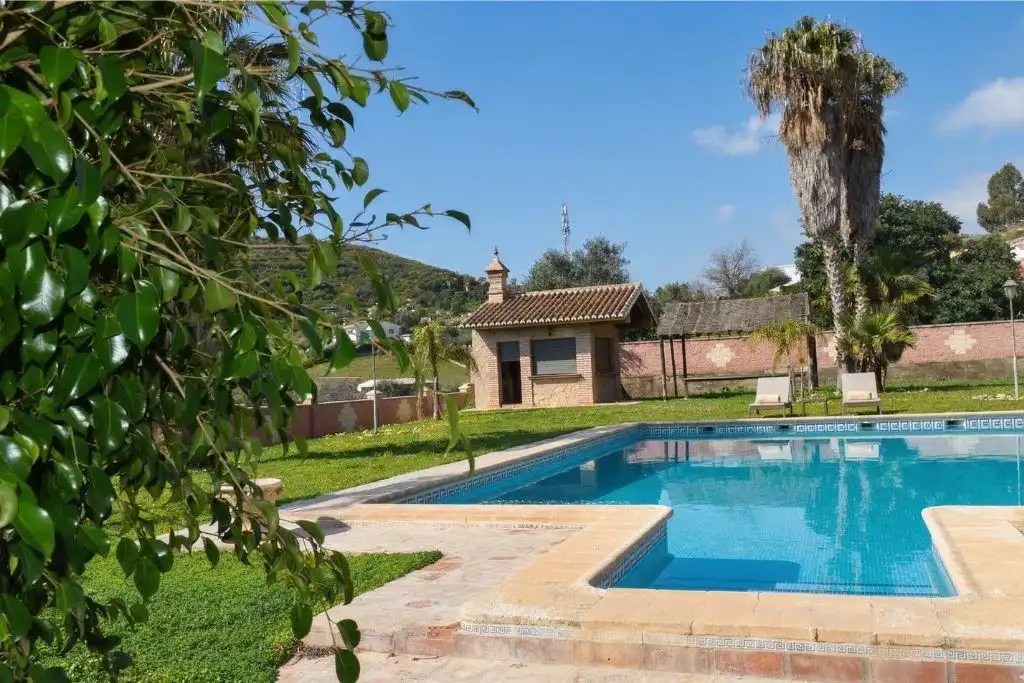 Piscina de Casa o chalet en venta en Vélez-Málaga