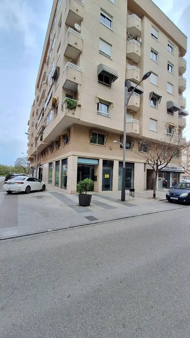 Vista exterior de Oficina en venta en Oliva con Aire acondicionado, Calefacción y Terraza