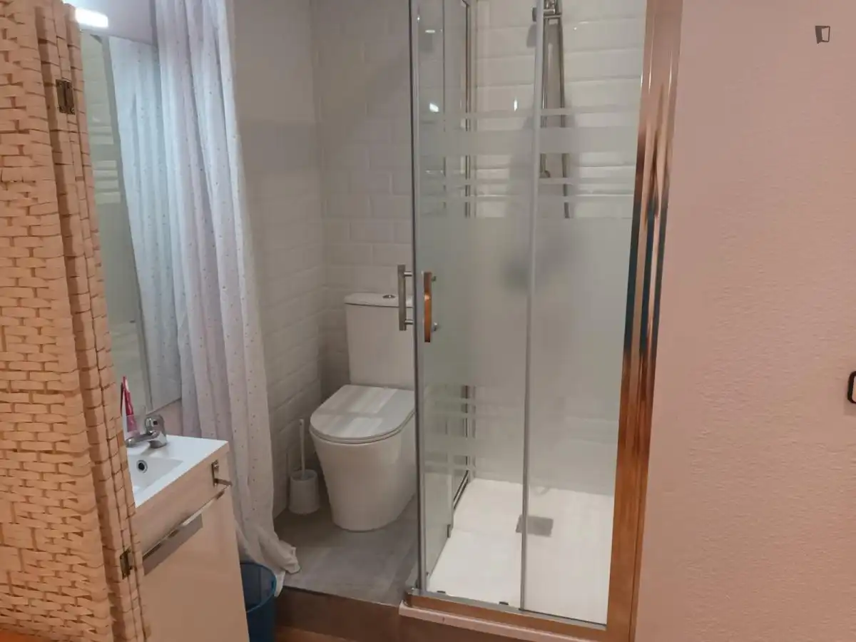 Room in Ciudad Jardín