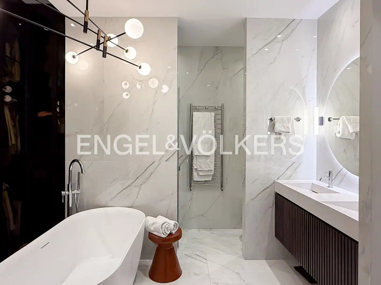 Badezimmer von Wohnung zur Miete in Madrid mit Klimaanlage, Heizung und Möbliert
