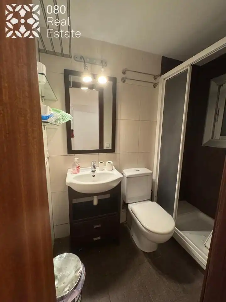 Baño de Local en venta en Barcelona con Aire acondicionado