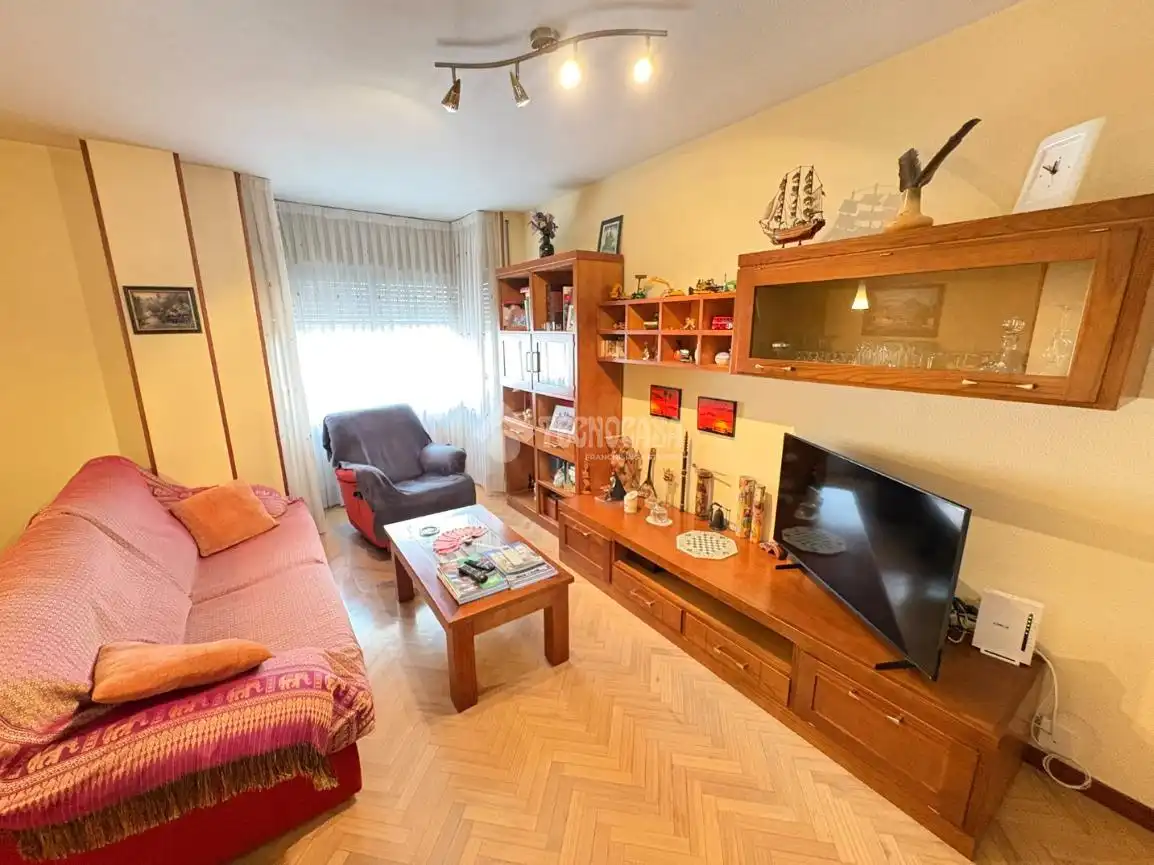 Sala de estar de Piso en venta en Madrid con Aire acondicionado, Parquet y Piscina comunitaria