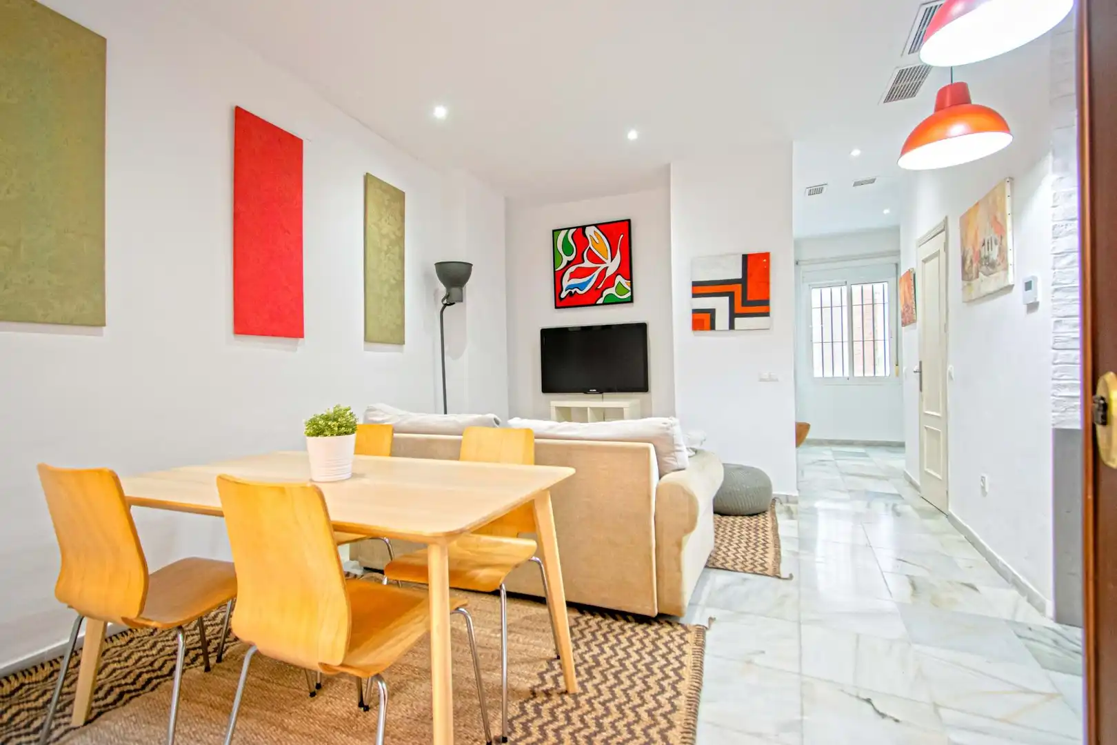 Exterior view of Ground floor for sale in Sevilla  with Air Conditioner and Furnished