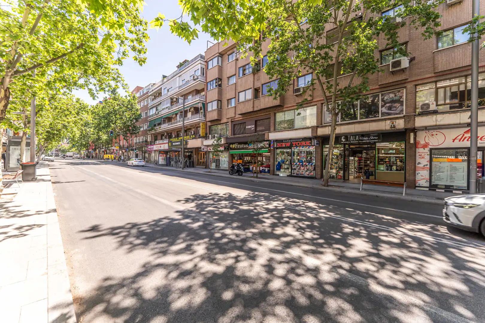 Vista exterior de Pis en venda en Madrid amb Aire condicionat i Moblat