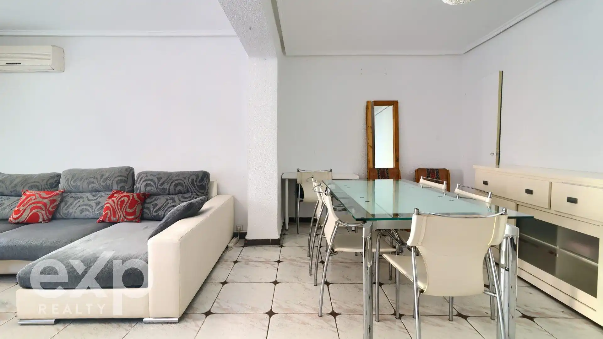 Dining room of Flat for sale in Valencia  with Air Conditioner, Heating and Terrace