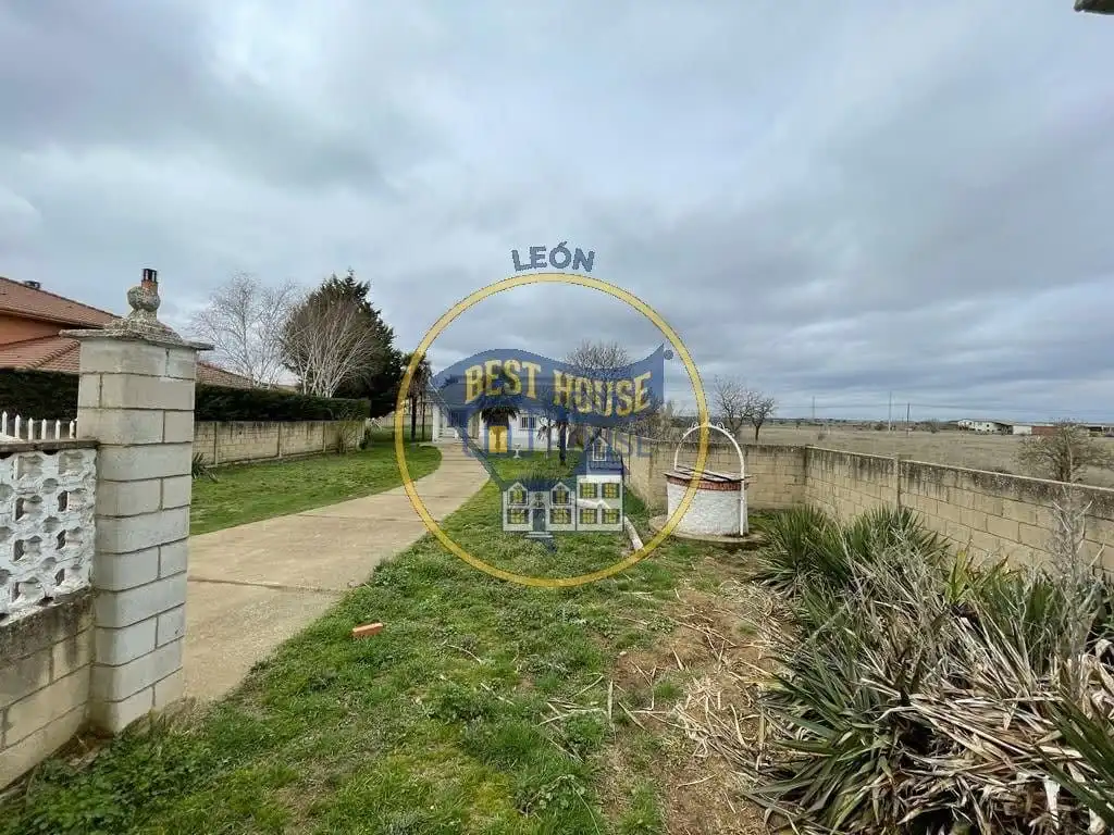 Residential land for sale in Onzonilla, imagen 11