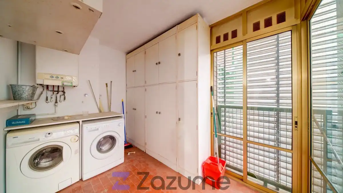 Cuina de Pis de lloguer en Zaragoza amb Aire condicionat, Calefacció i Jardí privat