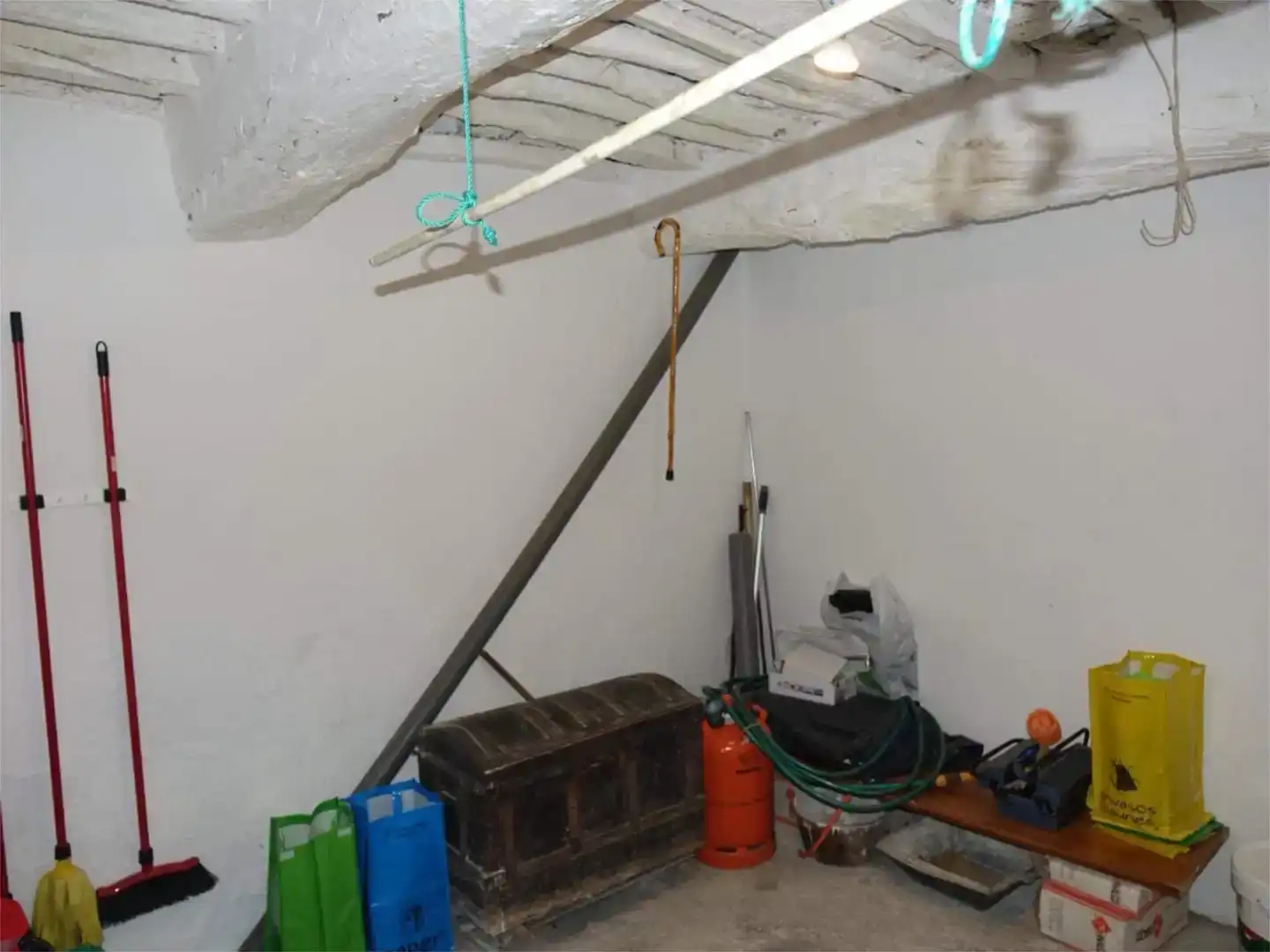 Casa adosada en venda en Pórtugos amb Moblat i Balcó