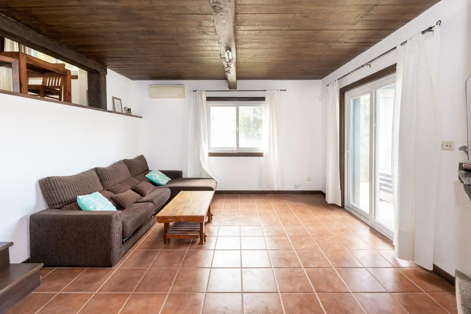 Sala d'estar de Casa o xalet en venda en Dúdar amb Aire condicionat, Jardí privat i Terrassa