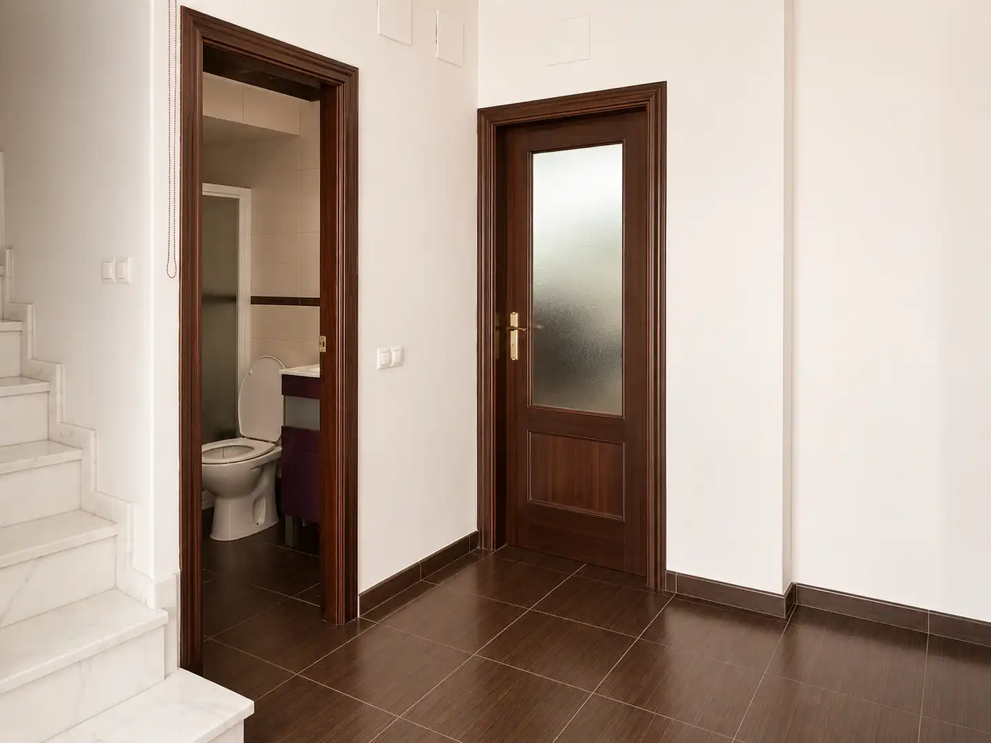 Baño de Casa adosada en venta en Lora del Río con Aire acondicionado, Terraza y Trastero