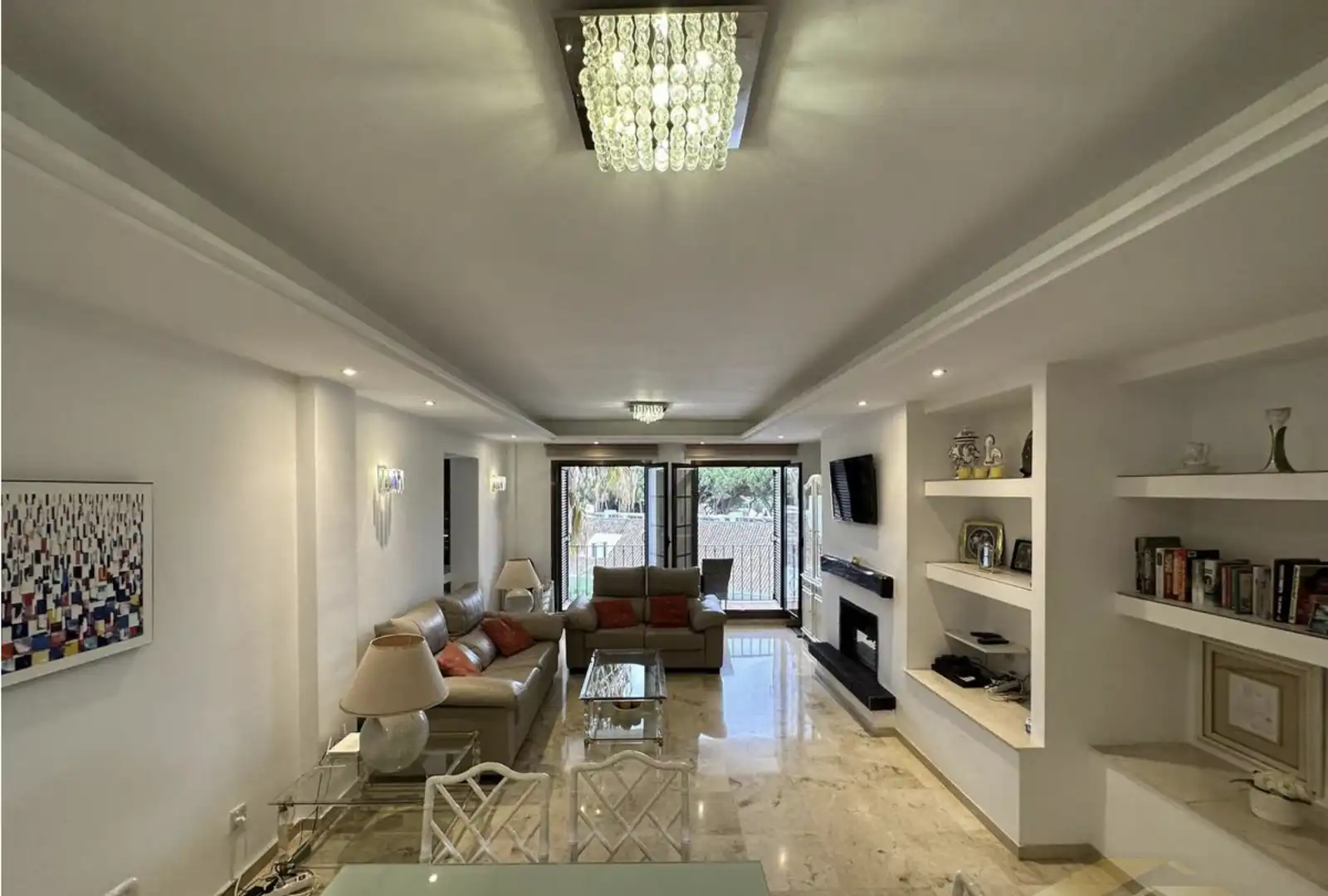 Wohnzimmer von Maisonette zum Verkauf in Marbella mit Klimaanlage, Terrasse und Möbliert