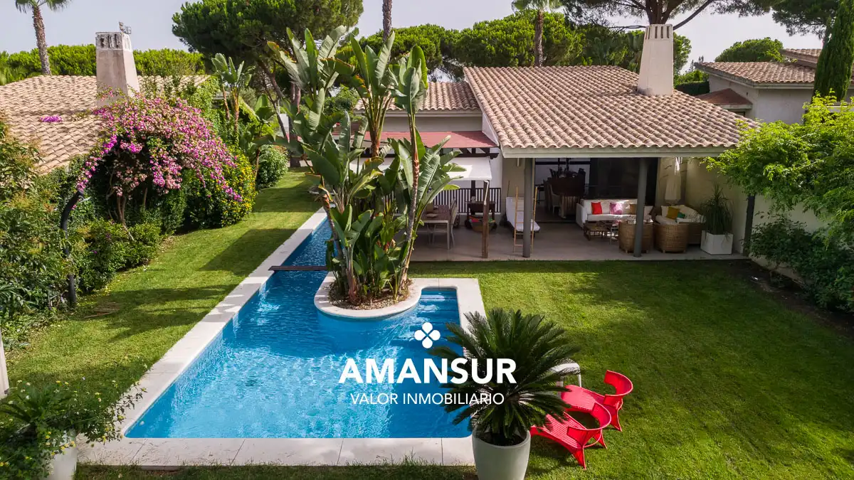 Xalet amb piscina en venda a Urbanización Marina del Rompido