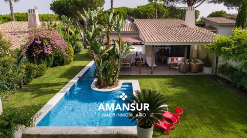 EXCLUSIVA CASA EN URBANIZACIÓN MARINA EL ROMPIDO