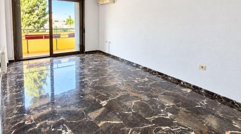 Amplia vivienda de 3 dormitorios junto al metro en la zona de Villarejo, imatge 4