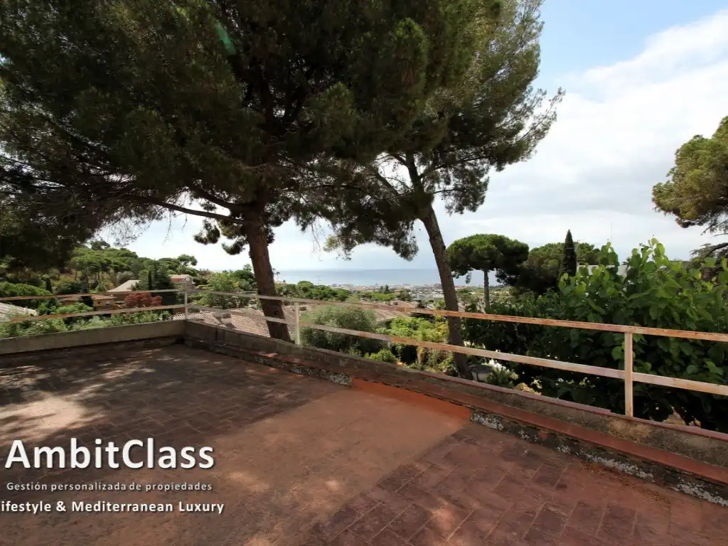 Detached house with pool for sale in Premià de Dalt, imagen 2