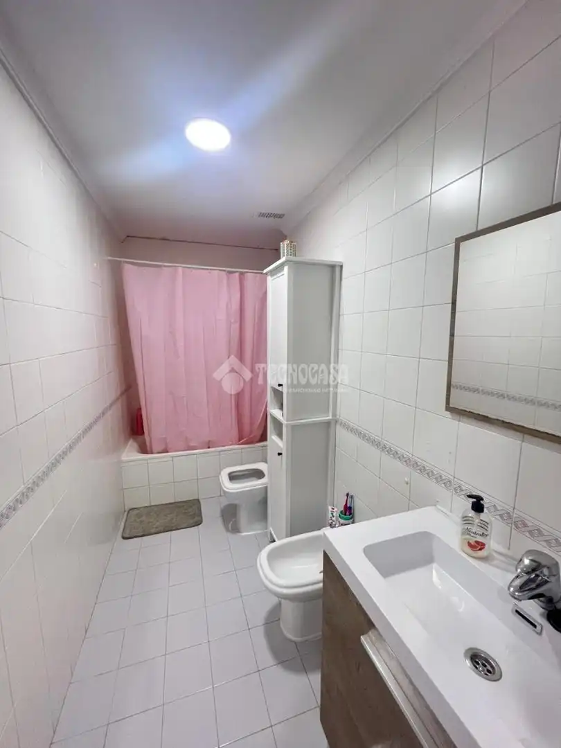 Badezimmer von Wohnung zum Verkauf in Alhaurín El Grande mit Balkon