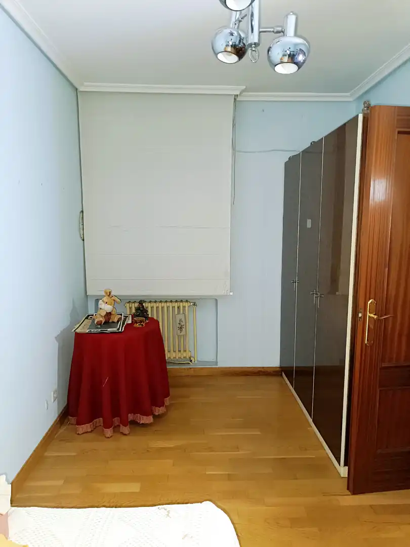 Bedroom of Flat for sale in Barruelo de Santullán  with Parquet flooring, Terrace and Furnished