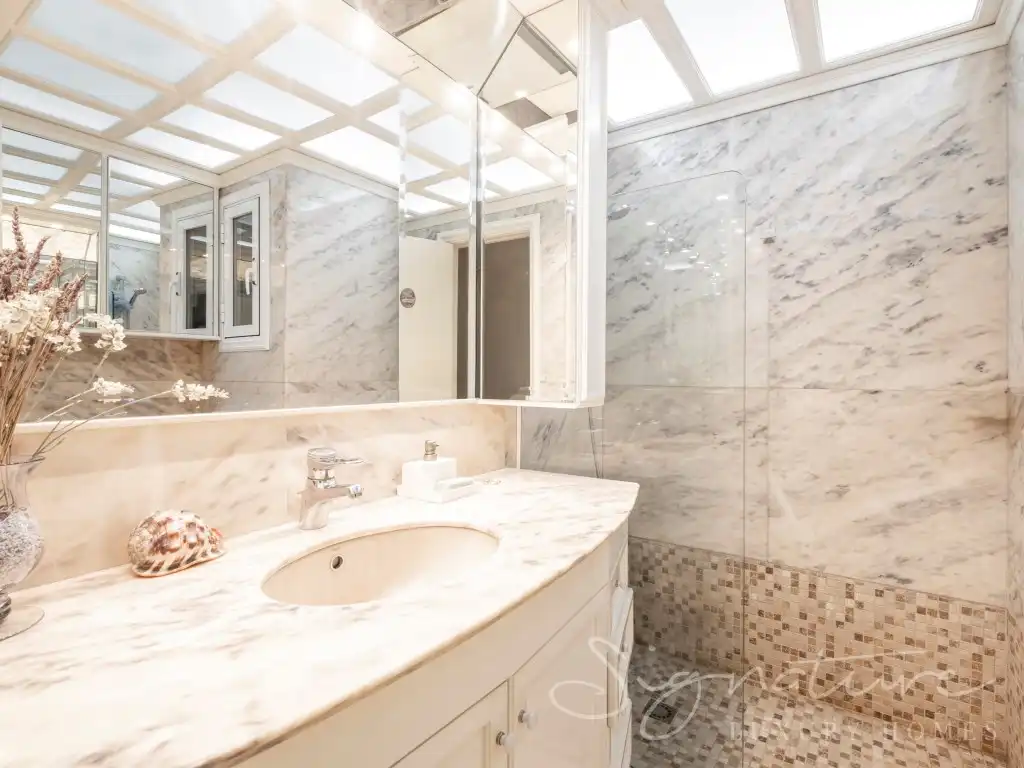 Bathroom of Ground floor for sale in Sant Cugat del Vallès  with Heating, Private garden and Terrace