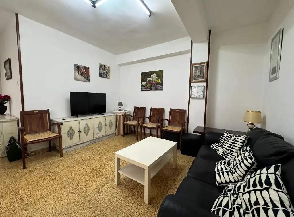 Sala d'estar de Pis en venda en Torrelavega  amb Calefacció i Balcó