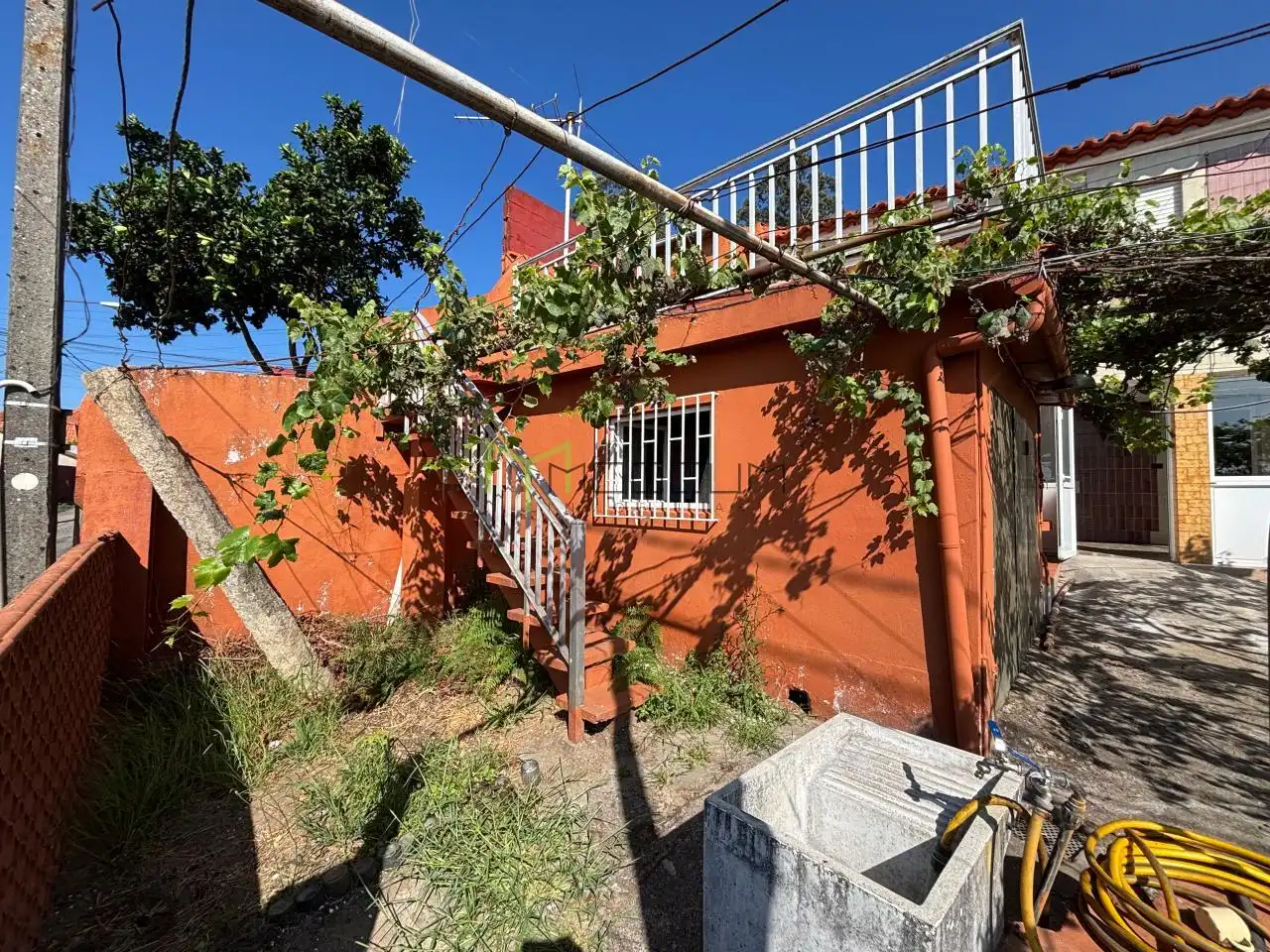 Außenansicht von Haus oder Chalet zum Verkauf in Vigo  mit Heizung, Privatgarten und Terrasse