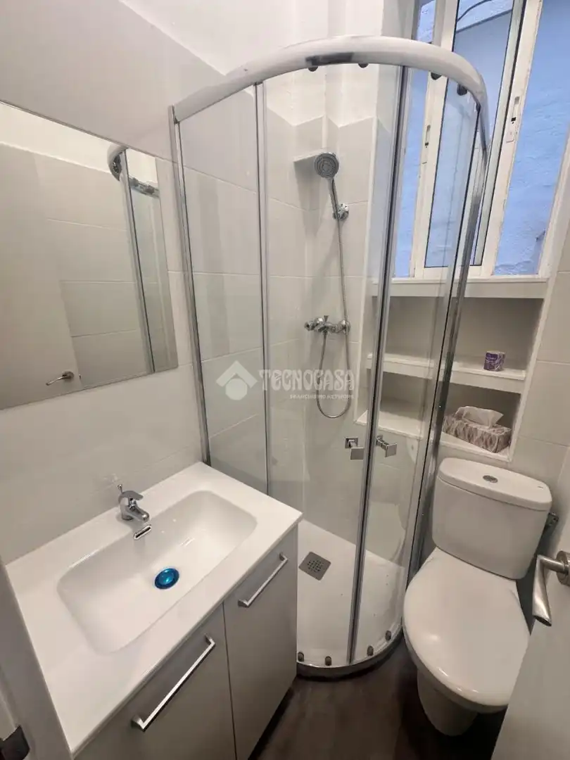 Badezimmer von Wohnung zur Miete in Madrid