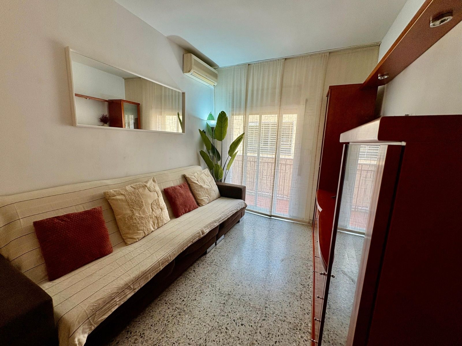 Habitación de Piso en venta en  Barcelona Capital con Aire acondicionado, Calefacción y Horno