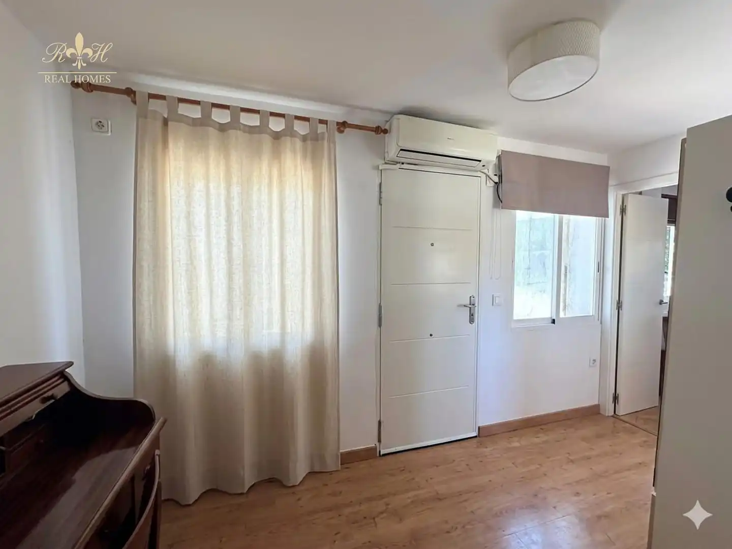 Bedroom of Flat for rent in L'Alfàs del Pi  with Air Conditioner and Furnished