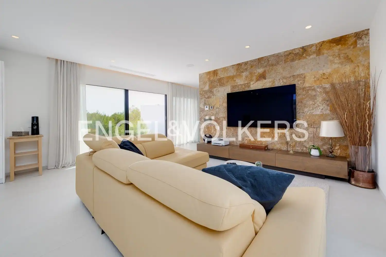 Sala de estar de Finca rústica en venta en Orihuela con Aire acondicionado, Calefacción y Jardín privado