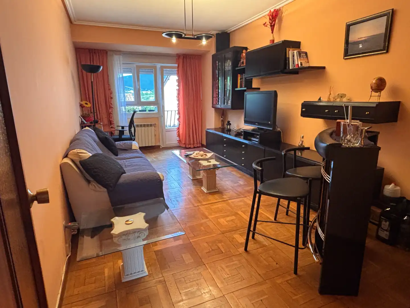 Sala de estar de Piso en venta en Artziniega con Calefacción, Terraza y Trastero