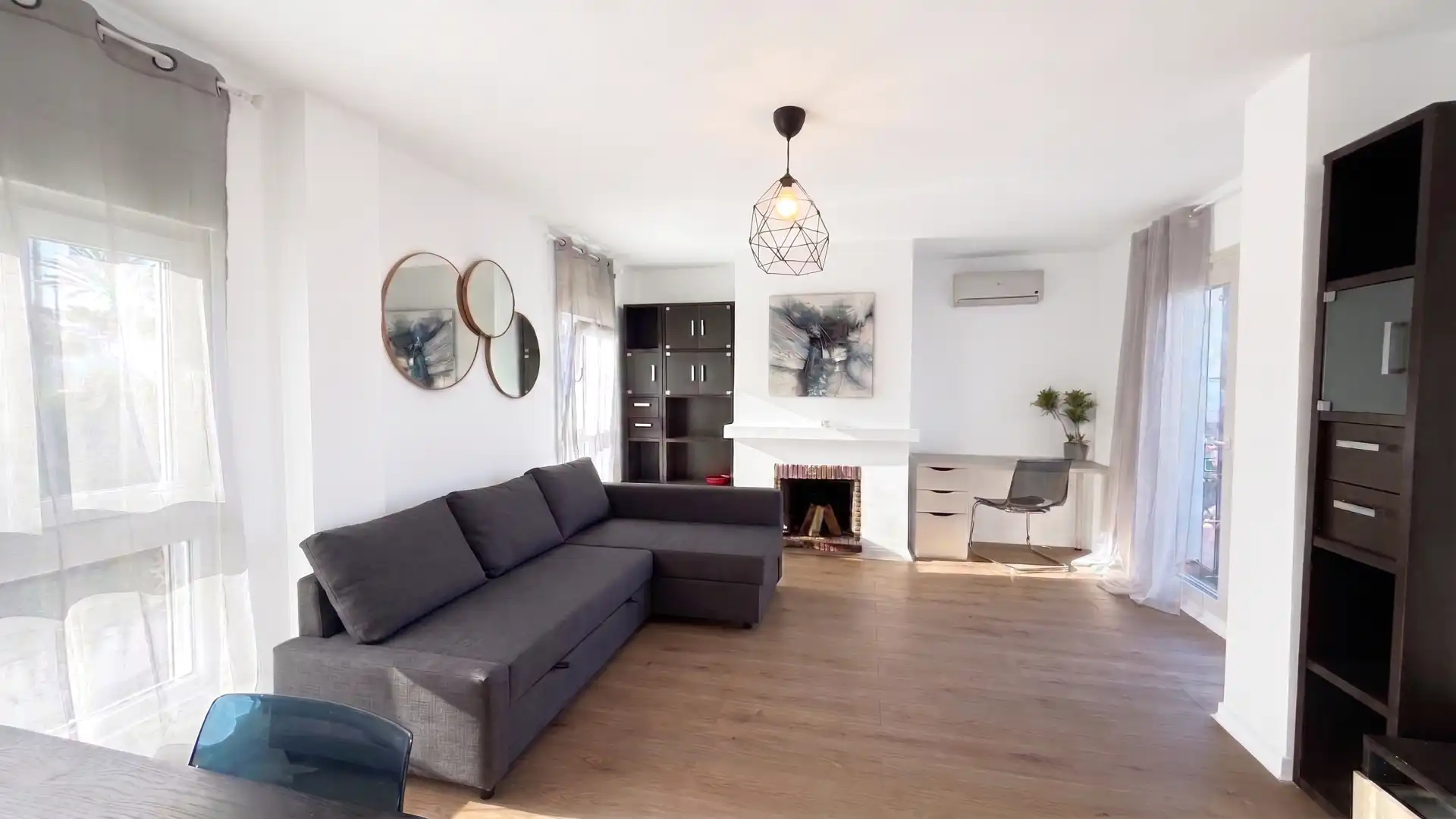 Living room of Attic for sale in Marbella  with Air Conditioner, Terrace and Swimming Pool