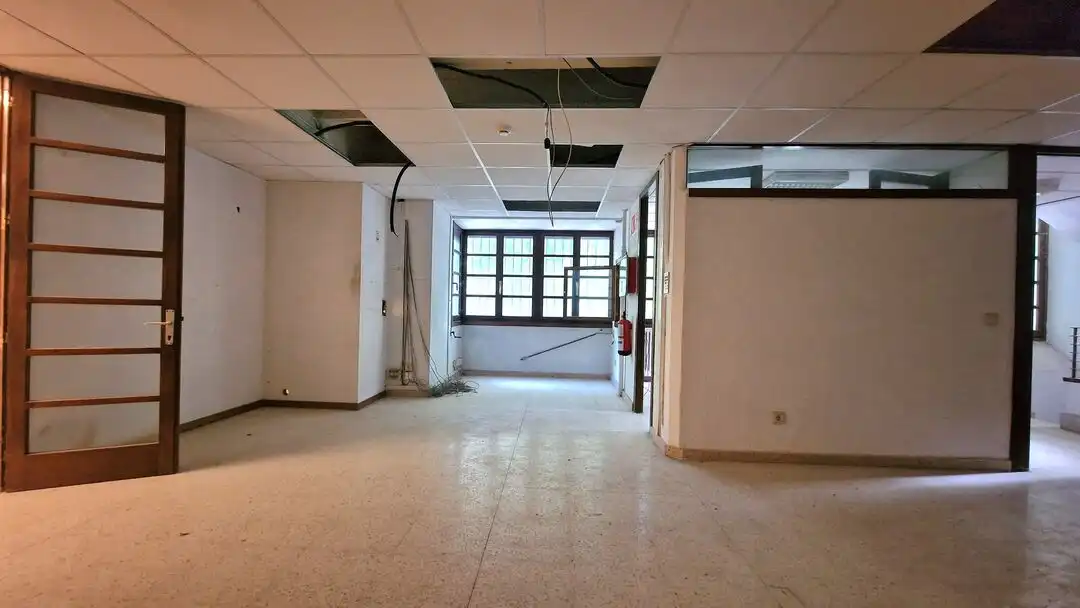 Fabrikhallen zur Miete in Donostia - San Sebastián 