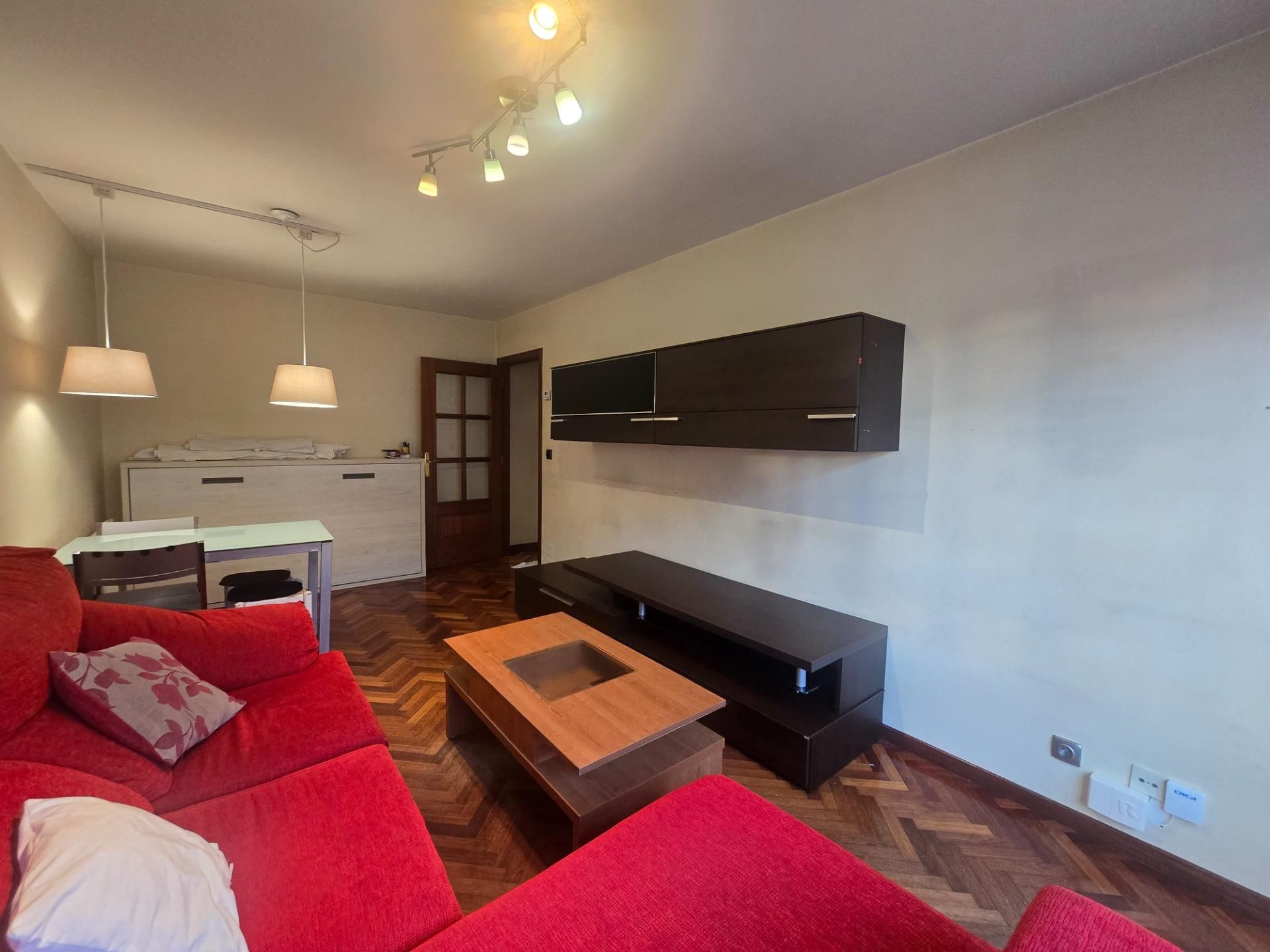 Sala d'estar de Pis en venda en A Coruña Capital  amb Calefacció, Parquet i Traster